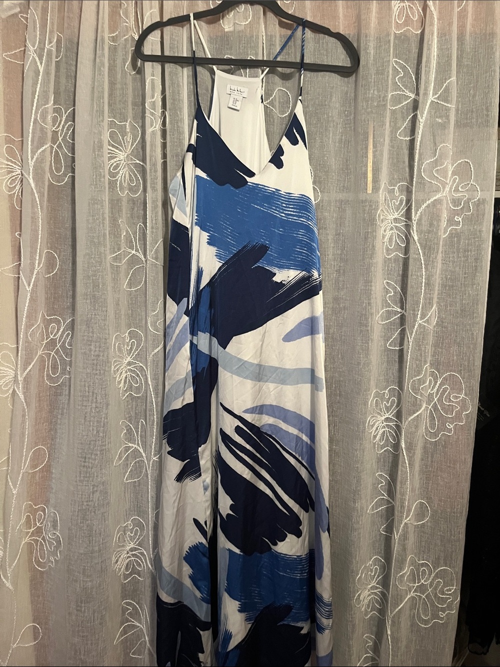 Abstract Blue Brushstroke Maxi Dress with V-Neck nicole miller M